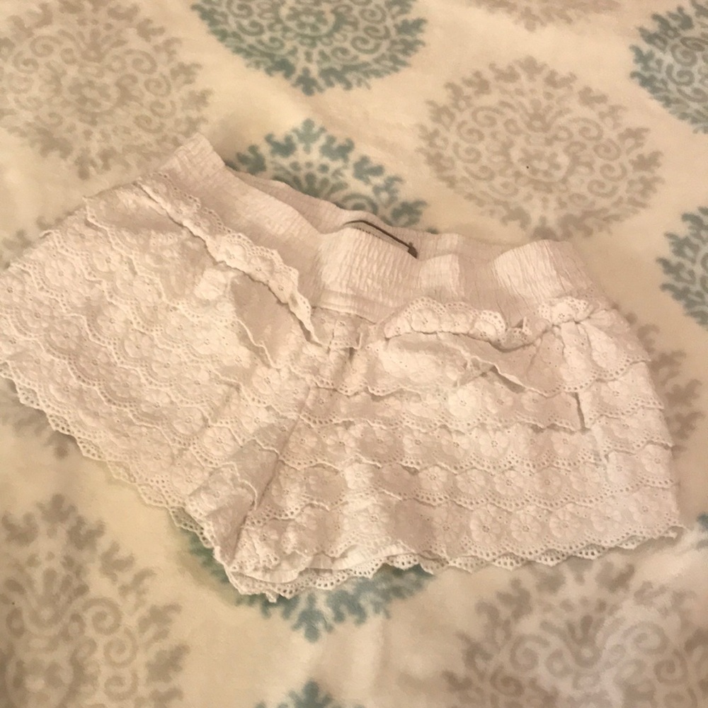 Adorable ruffled shorts!